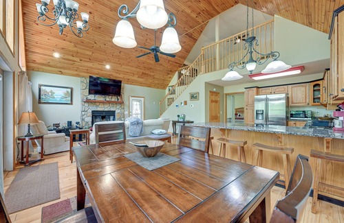 Marble Cabin | Marble Mountainside Escape w/Wraparound Deck