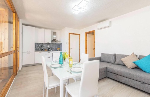 Cugnana Verde Apartment | Marco’s Home, Cugnana, Italy