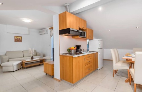 Kampor Apartment | Mare 10 by Interhome