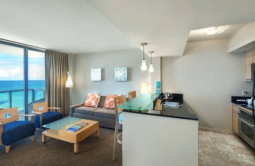 Sunny Isles Beach Hotel | Marenas Ocean View Apartment