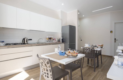 Fuorigrotta Bed & Breakfast | MarGab Guest House- Bed and Breakfast