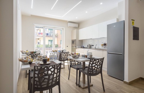 Fuorigrotta Bed & Breakfast | MarGab Guest House- Bed and Breakfast