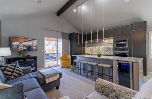 Osage Beach House | Margarita Dreams