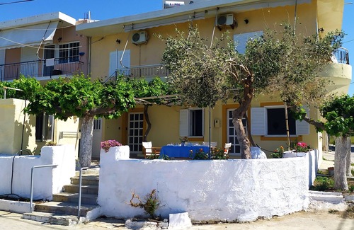 Nea Styra House | Margarita's house on the beach