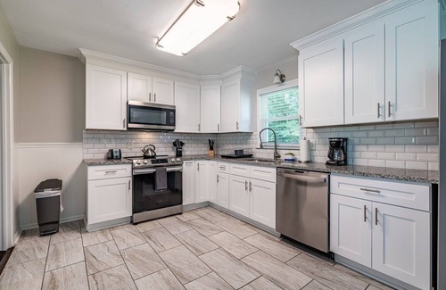 Marietta House | Marietta! Near the Square, Pets & Long stays ok. Entire home