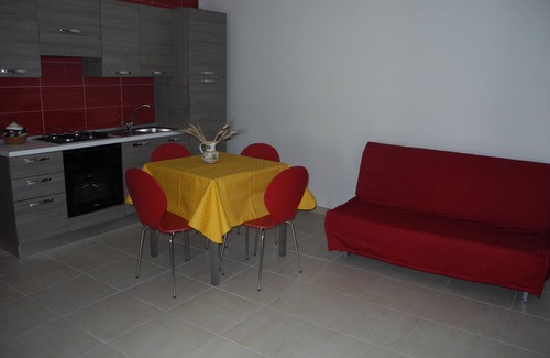 Stazzo House | Marigré beautiful vacation home by the sea, garden, relaxation, Wi-fi & terrace overlooking Etna