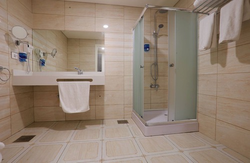 Damour Resort | Marimba Hotel