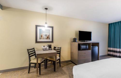 Chincoteague Hotel | Marina Bay Hotel & Suites, an Ascend Collection Hotel
