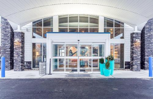 Chincoteague Hotel | Marina Bay Hotel & Suites, an Ascend Collection Hotel