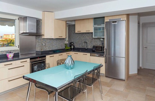 Kato Diminio Apartment | MARINA VIEW Luxury Sea Front Apartment