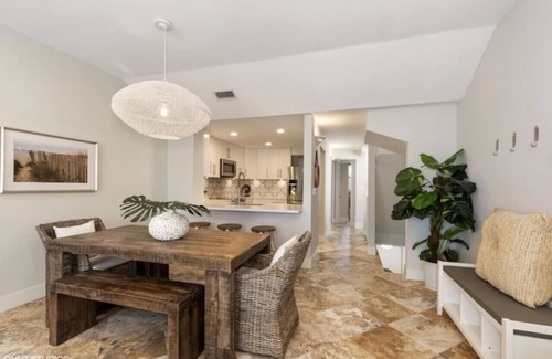 Rock Harbor House | Marina Villa Mariner`s Club 212