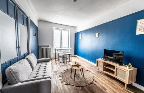 Graville Apartment | Marine comfort T3 cozy city center WiFi & Netflix
