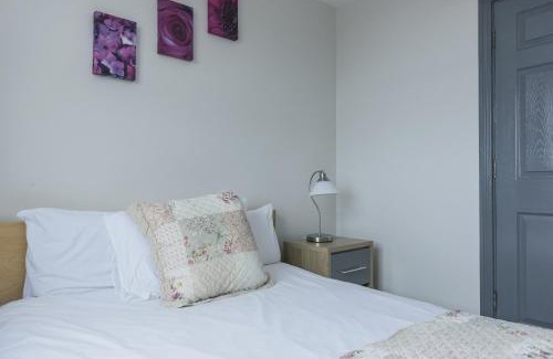 Drumacrin Apartment | Marine Court Sea View