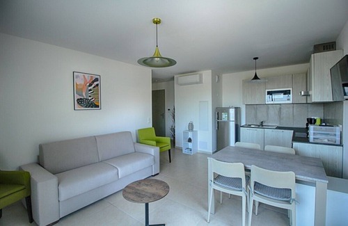 Marine de Saint Ambroggio Apartment | Marine de Sant'Ambroggio - Modern apartment with sea view - F2 A MARINA 1