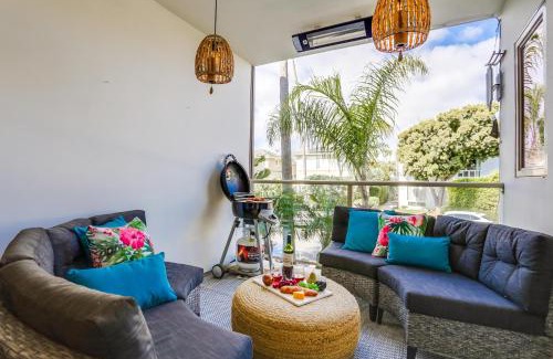 Beach Barber Tract House | Marine Dream