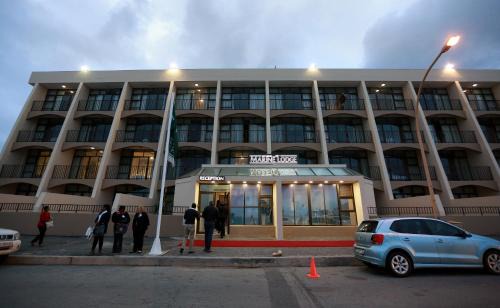 Quigney Beach Cabin | Marine Lodge