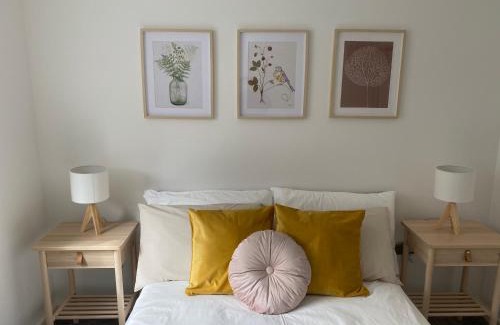 Trafford Apartment | Marine Viewing 2 bedrooms flat