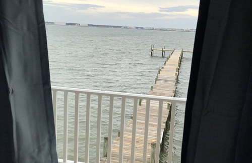 Willoughby Spit Cottage | Mariners Cove 4 Bedroom Cottage by RedAwning