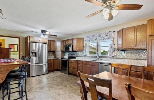 Santa Fe House | Mark Twain Lake house with 20 acres of privacy & minutes from MTL boat ramps.