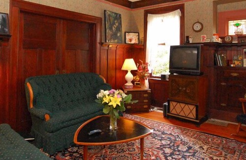 James Bay House | Marketa's Bed & Breakfast