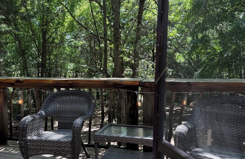 Eufaula Cabin | Marlowe Treehouse - Surrounded by nature in Eufaula, OK
