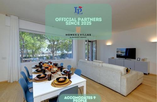 Desenzano del Garda City Centre Apartment | Marriott The Lake Giant with Lake View Renovated 2025 DesenzanoLoft Official Partner Homes & Villas by Marriott Bonvoy