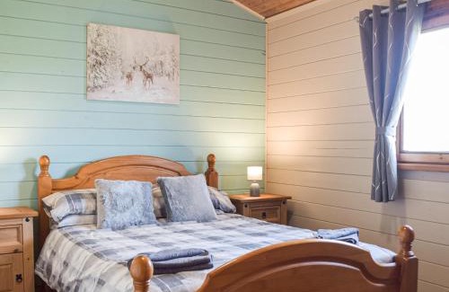 Llanybri House | Marros Hill Log Cabin