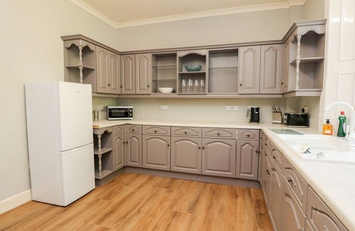 Innellan House | MARS HILL UPPER, family friendly, country holiday cottage in Dunoon