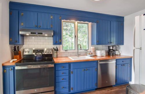 Wellfleet House | Marsh Front Home w Sweeping Views