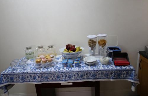 Bluewater Bay House | Martha's Guesthouse