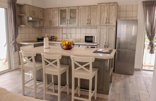 Brena Baja Apartment | Maruca (D): En familia.