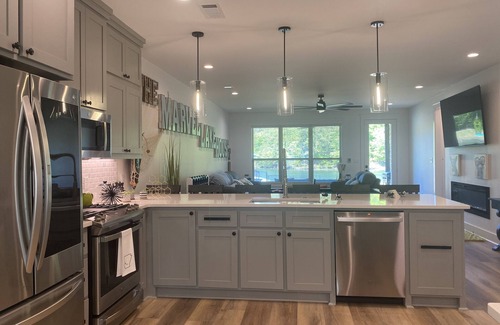 Mid America House | Marvel Lake House Too