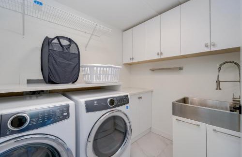 Langford House | Marvellous Home In Victoria, BC