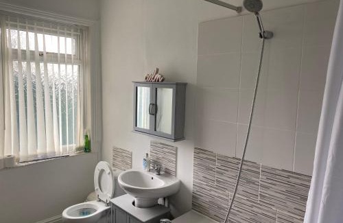 Tunstall House | Marvellous Room 2