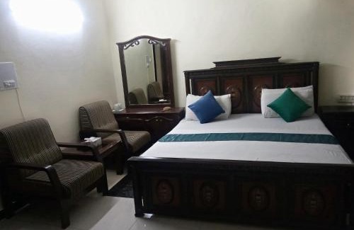 F-7 Sector House | Marvi Guest House