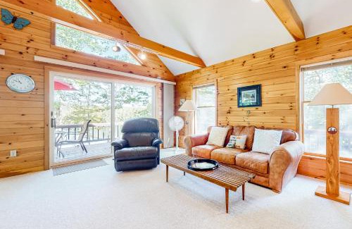 Pine River Pond House | Marwood Lake Cottage