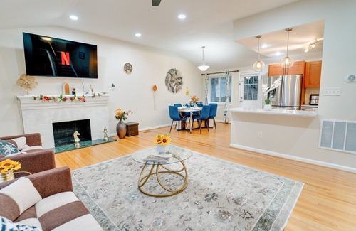 Oxon Hill House | Maryland Gem! 5BR Retreat Near MGM, Harbor & Downtown D.C.