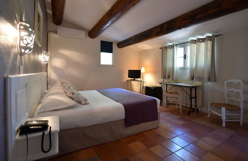 L'Isle-sur-la-Sorgue Hotel | Mas de Cure Bourse