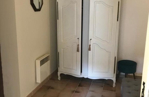Saint-Laurent-de-Carnols Apartment | Mas de la Calade