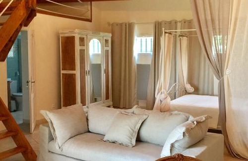 Saint-Marc-Jaumegarde House | Mas la Pinede