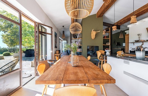 Caromb House | Mas Provençal amidst vineyards, heated swimming pool 19m x 6m, WIFI