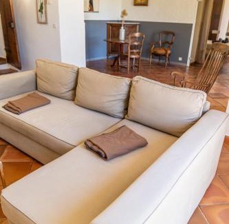 La Tour-d'Aigues House | Mas Provençal au Cœur des Vignes du Luberon - 3 Chambres - Calme Absolu - Wifi