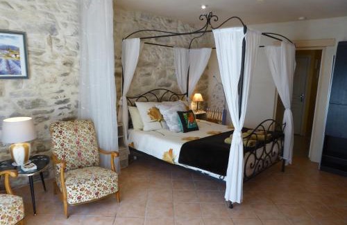 Rognonas Apartment | Mas Saint Antoine