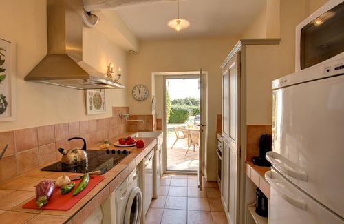 Caromb Villa | Mas St Siffrein - Three Bedroom Villa, Sleeps 6