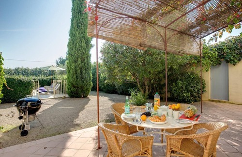 Caromb Villa | Mas St Siffrein - Three Bedroom Villa, Sleeps 6