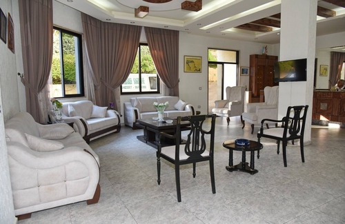 Saghbine Hotel | MASHAREF SAGHBINE