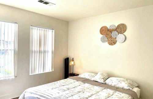 Boyle Heights House | Master Bedroom In Boyle Heights Private Community