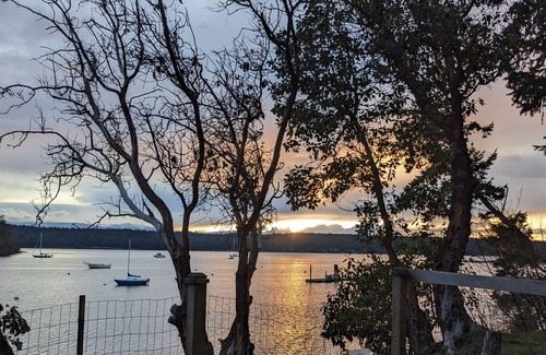 Marrowstone House | Master Bedroom w/additional twin bed -- immediate beach access