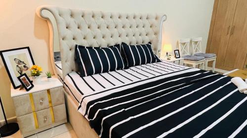 Al Barsha 1 House | Master Room with attach Bathroom Near Mall of the Emirates