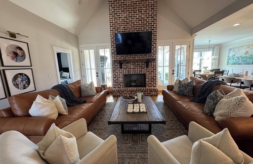 Appling House | Masters Rental: 6 bed, 5.5 bath, outdoor kitchen and pool